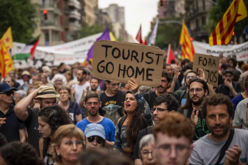  Nouveau record de touristes en Espagne cet été…  Et le Maroc ?